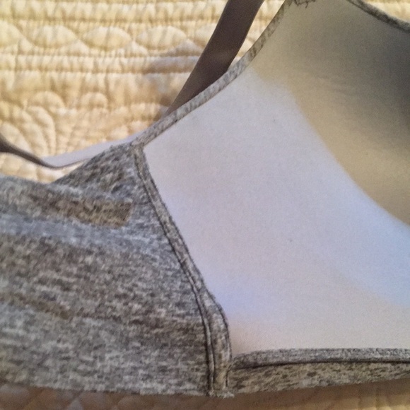 2 Soma Enbliss Wireless bras—size 40DD - Picture 4 of 11